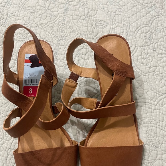 Lucky brand, brown, leather heels, these are new and have never been worn - Picture 4 of 4